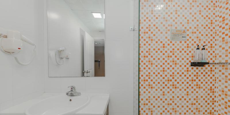 room_bd03c42a-8d89-44a8-ab22-3752f567ee48.jpg