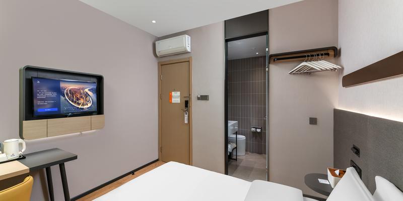 room_fe28a50f-4a4e-4cd4-a0e1-a9f094de6a77.jpg