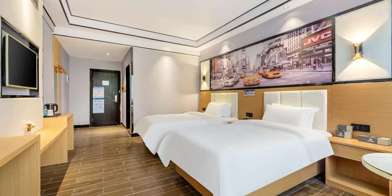room_f1ff7905-6f07-4947-9811-5f90f1444c0f.jpg