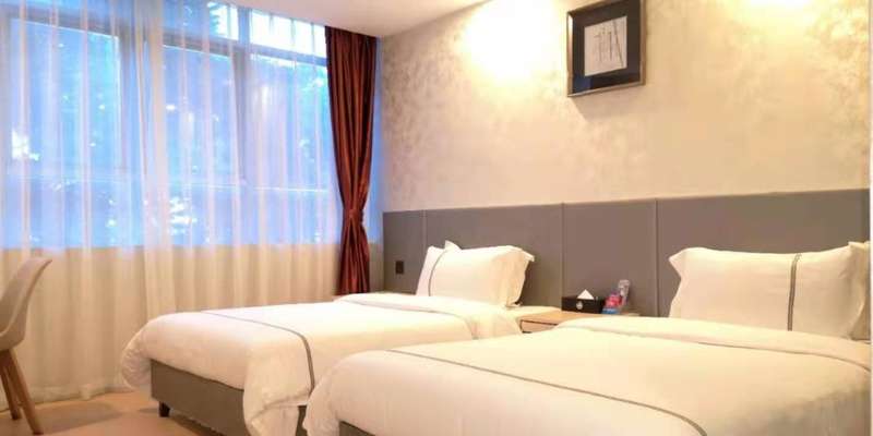 room_fc26d957-e237-4445-a66b-ca5ebc33d475.jpg