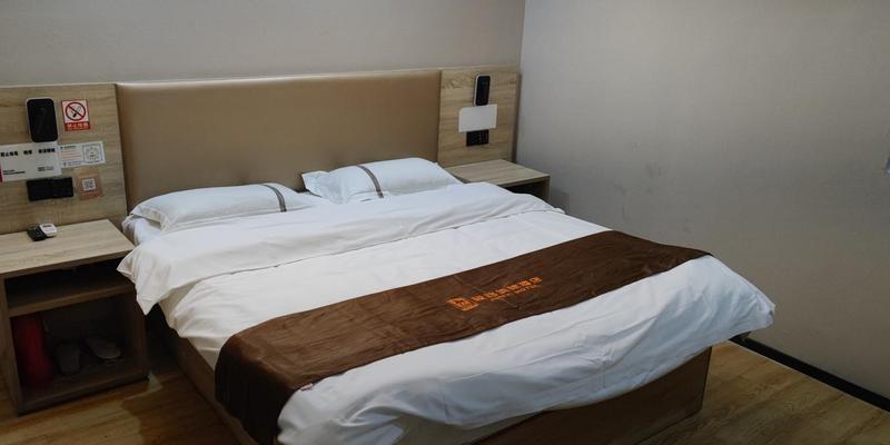 room_a20ed615-feb3-444b-bf65-8a885130c593.jpg