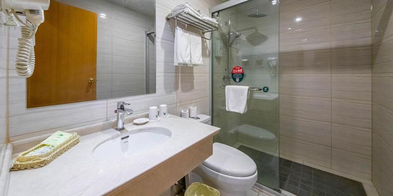 room_fd5ff6d8-3e2c-475a-aaf1-c2c0eb6b5614.jpg