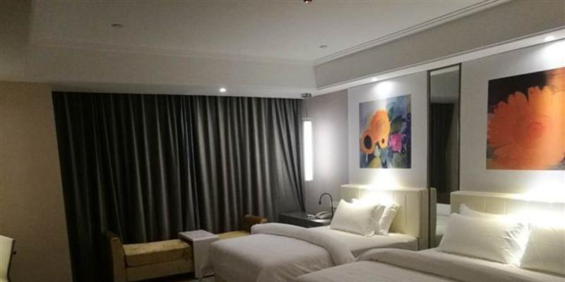 room_cc46a983-6386-4bc5-b843-a8e9afbf4a78.jpg