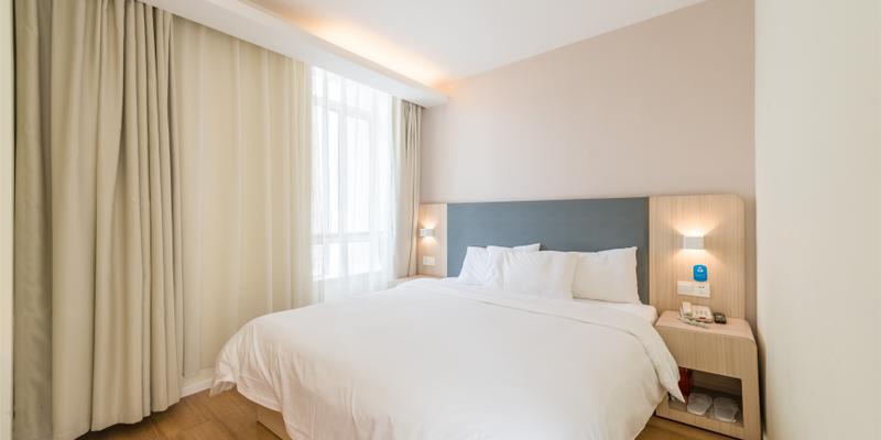 room_b5fbd6b9-9363-4b86-898a-feebe6a1b18d.jpg