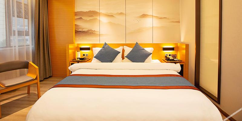room_b3e76ffb-569c-409b-a3c8-f2550fb91ae0.jpg