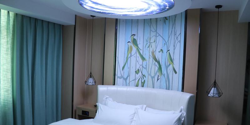 room_9f658690-bbc3-4e96-8e39-036436261f01.jpg