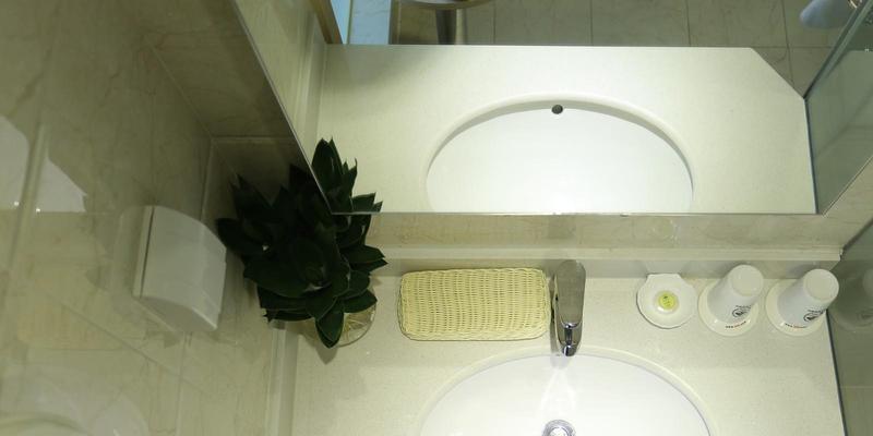 room_c67a7d4e-d6e2-41cd-9d5a-2eef447fa312.jpg