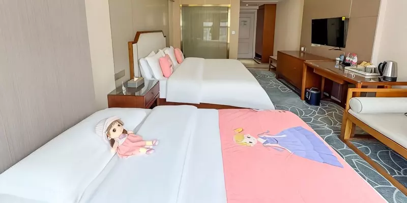 room_6b61a140-60de-4c9f-83ac-d2466c5e8d2f.jpg