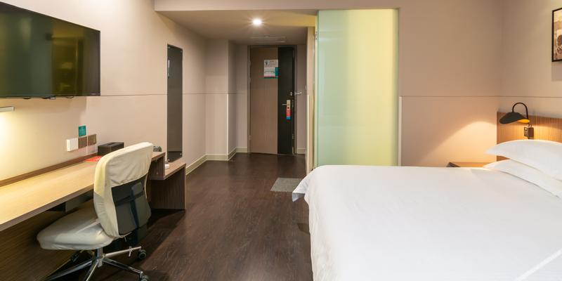 room_749001a7-412f-4074-9645-4f4b6286c425.jpg
