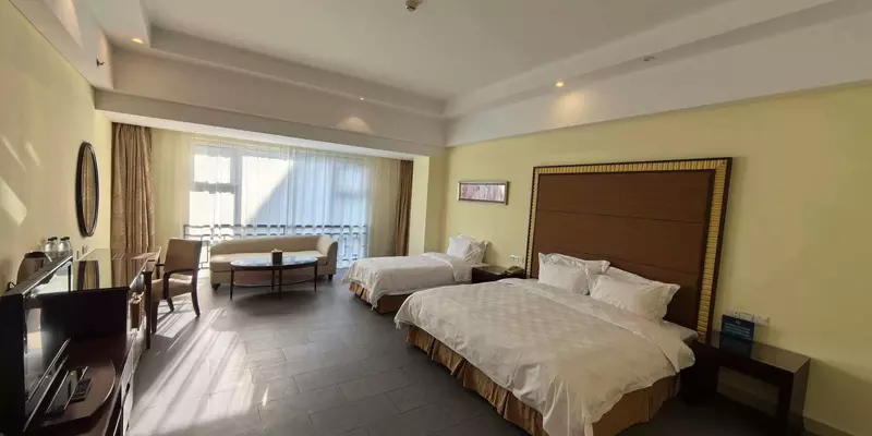 room_cc93d7b9-90c3-4025-bb04-6f9ecc397c67.jpg
