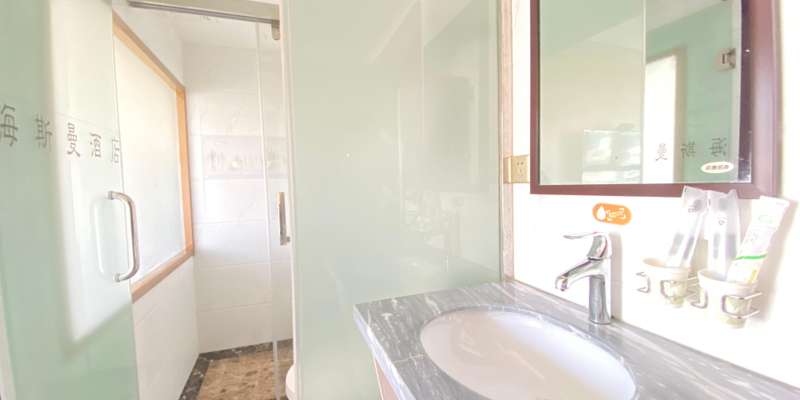 room_49b51457-c58a-4b21-8711-69710b2a6689.jpg