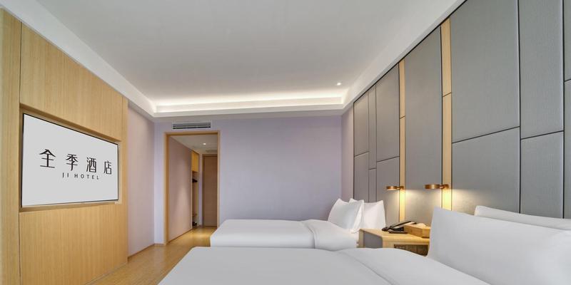 room_ad656517-005d-46b3-87d8-cd3634232b55.jpg