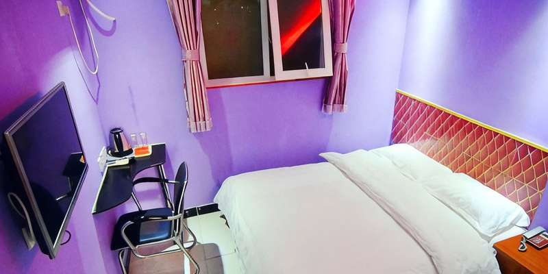 room_2de1a717-d320-418b-a312-fe615b2a29dd.jpg