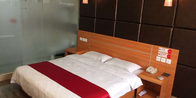 room_b4675e63-a29a-4978-919b-0e1b559bd323.jpg