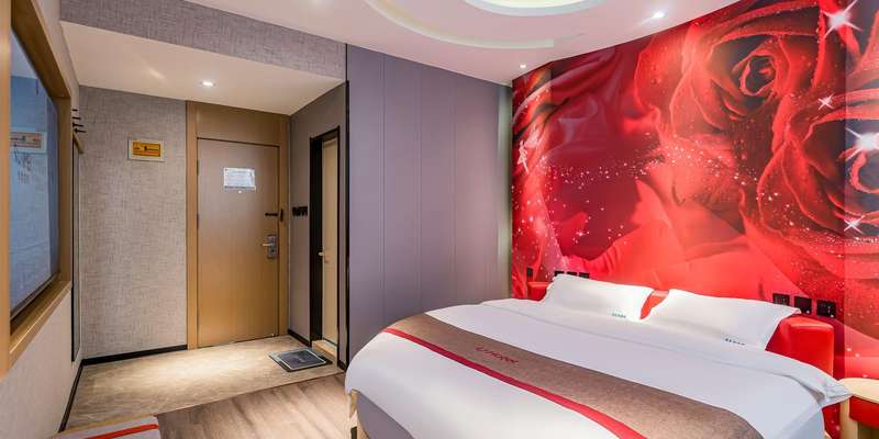 room_2d36a318-569a-4f51-8dac-13048f8fef56.jpg