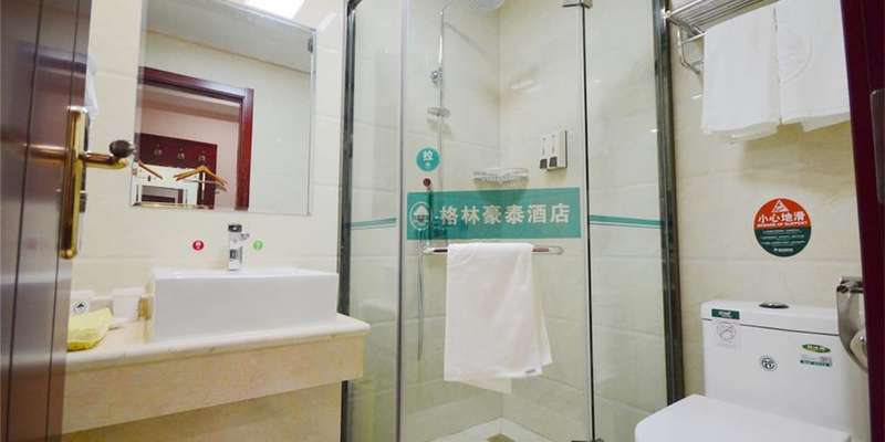 room_17f9c602-91c1-4bbd-a961-0eed0bab6a0e.jpg