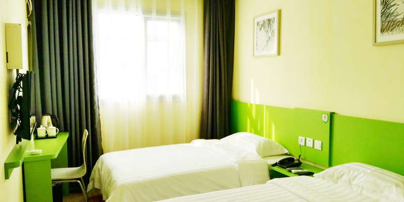 room_e2384dd6-57ab-425d-af2b-00e18b97f12e.jpg