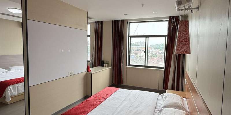room_99e00299-2ffa-47fe-ad41-54636db332d5.jpg