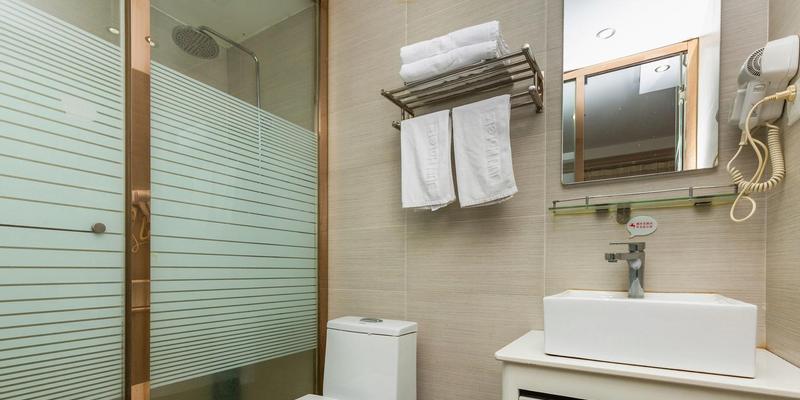 room_b86b310f-2c50-441d-a1f6-a2c695c3ed66.jpg