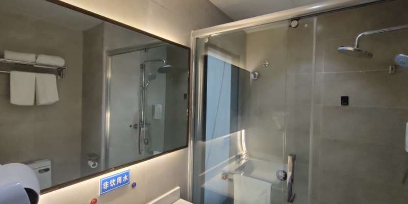 room_74442169-6751-4e6a-a977-5aeb1f1b6c4e.jpg