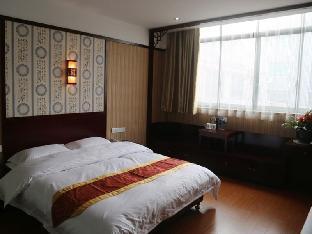 room_009de8f6-90bc-4aff-a0d4-074ac9d18408.jpg