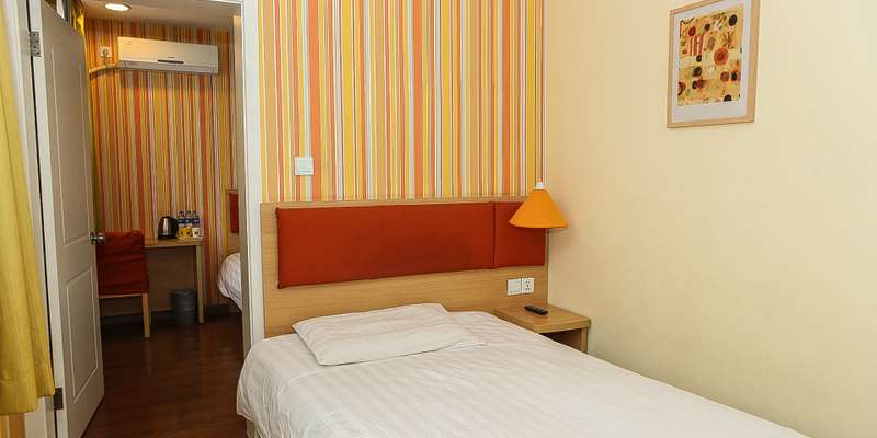 room_d0e0ee1b-4a4b-4a3b-b7c8-3c42ac066d9e.jpg