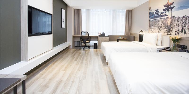 room_b8c00092-d264-44b2-9b52-8a26429bf3f0.jpg
