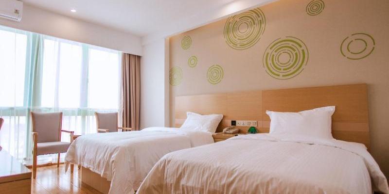 room_b5c5a5ec-e060-4b5c-8cfd-f280f9bc250a.jpg