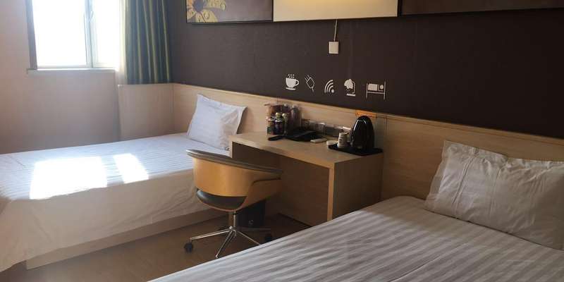 room_082d73cd-576d-4540-adf0-4d303ab08a0c.jpg