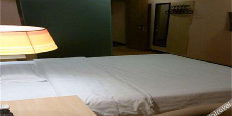 room_52bbe696-dd9d-4c8c-b266-9605da099269.jpg