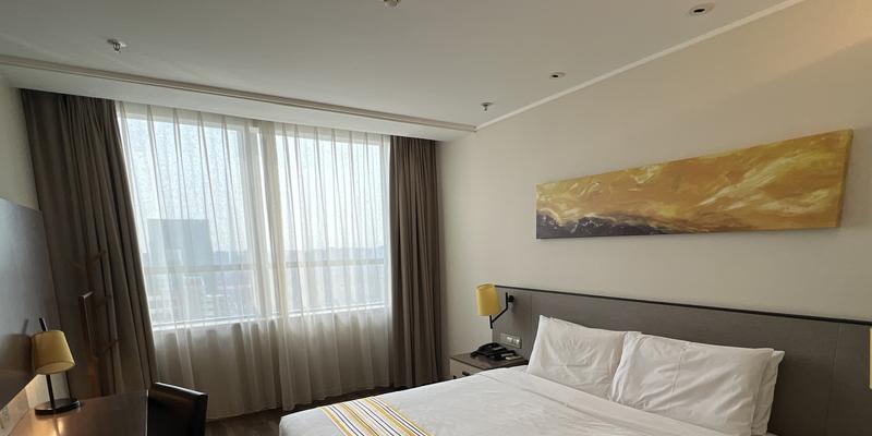 room_e4799575-d642-47a4-9b03-cc397e55b0a3.jpg