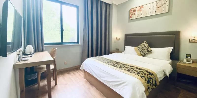 room_051d5a4a-8f20-455e-bf94-699da22c1ab3.jpg
