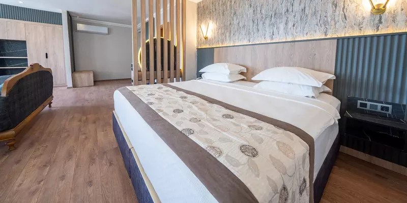 room_66932644-d39a-4f7e-89ea-465b8a439f80