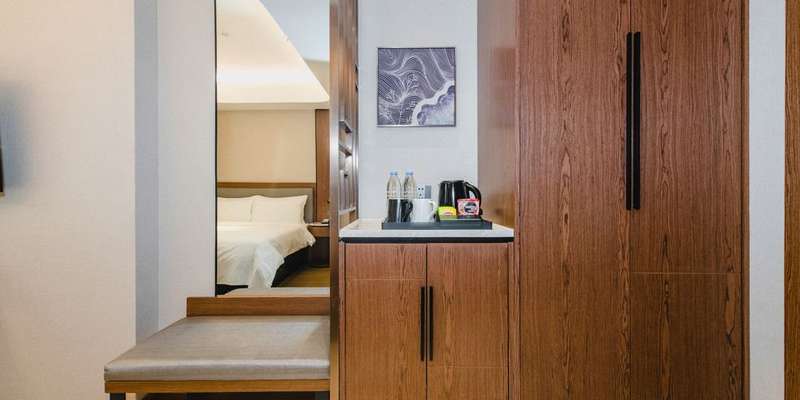 room_e81043af-4d1f-45eb-a51c-ec0cc4c2a2b8.jpg