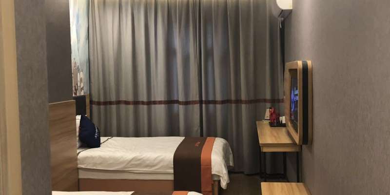 room_09035932-39a8-49d4-86c0-7eb74ca49b74.jpg