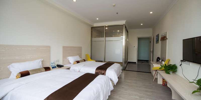 room_c1ca65bf-5934-42e2-b0c0-96a059797622.jpg