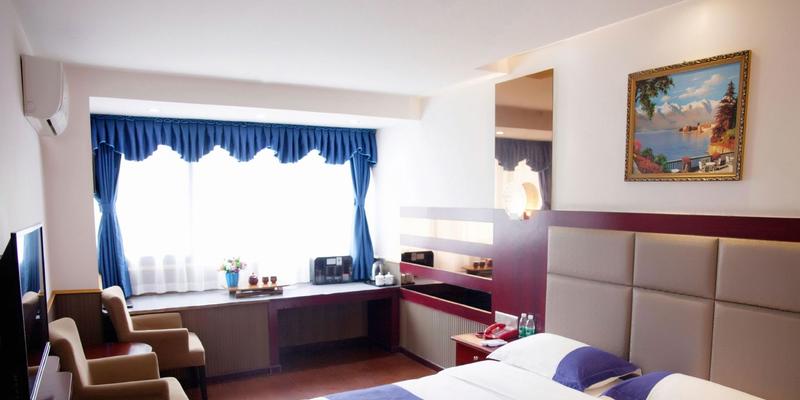 room_1981f698-1d7d-46de-b17d-c967eb884f1e.jpg