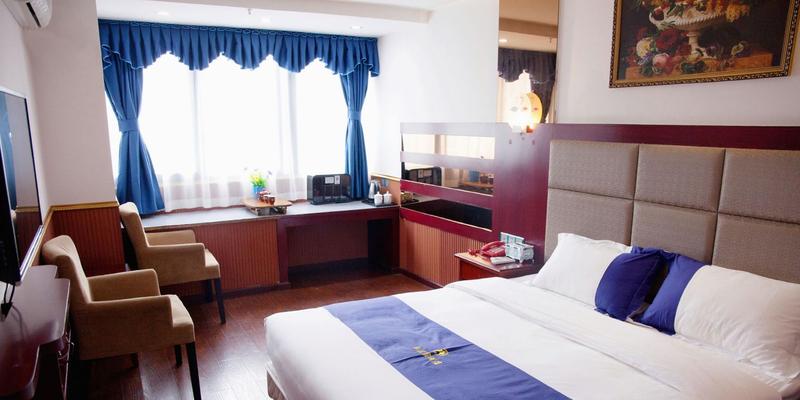 room_c782ff79-2be7-447e-910a-3c2aaa501d60.jpg