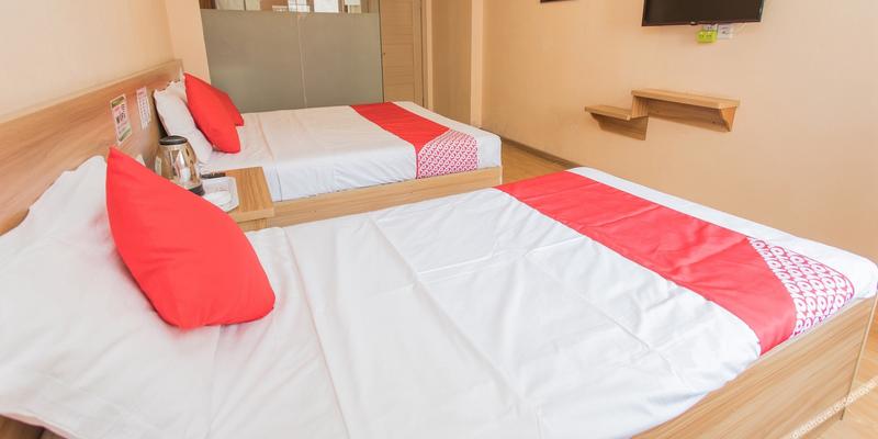 room_60d9a999-cac4-4ee7-956d-57957cf133df.jpg