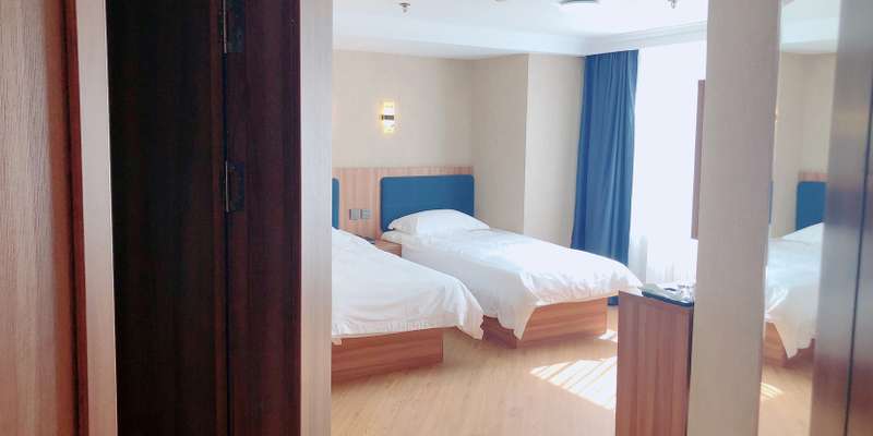 room_adac78c4-be99-4a55-9425-b4fc35284461.jpg