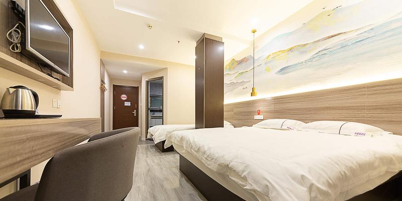 room_e5f33c94-7a2a-4953-b56e-8ddab1562b14.jpg