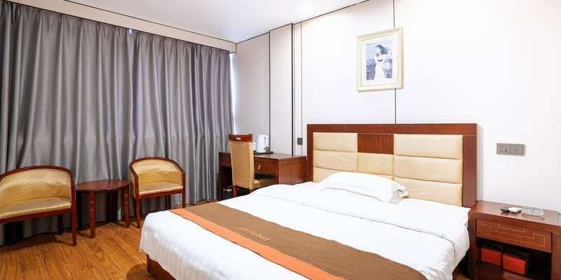 room_081f11a3-f255-482e-8106-13f0fdf48364.jpg