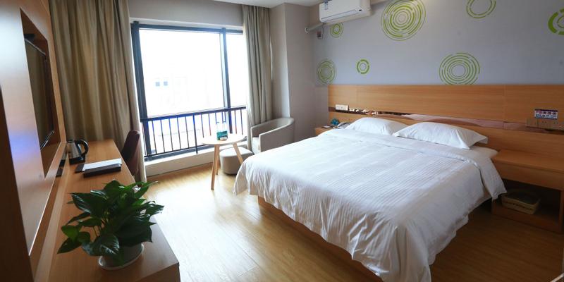 room_c6ca0635-2792-4683-89fe-5316ddd28942.jpg