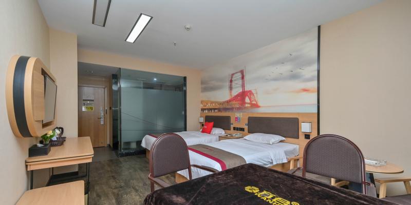 room_8a6e594c-1b50-43ec-ac49-119e3b8b80ce.jpg