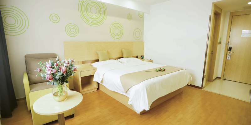 room_f9ee3ec3-8a8b-4d1b-b948-7eab01a1fa81.jpg