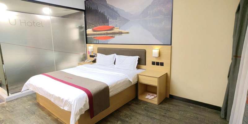 room_5ba8e122-96b4-4b52-8c3f-76f5bbd21ebe.jpg