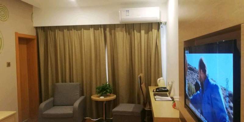 room_d6e88e61-ef10-4ca8-a044-5b1e4e8290f0.jpg