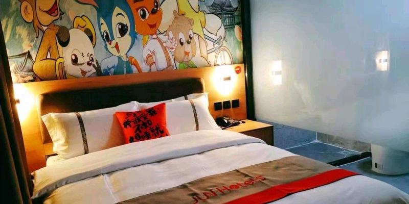 room_b1746bb5-ece7-4d0e-a715-63d3ae5c70a0.jpg