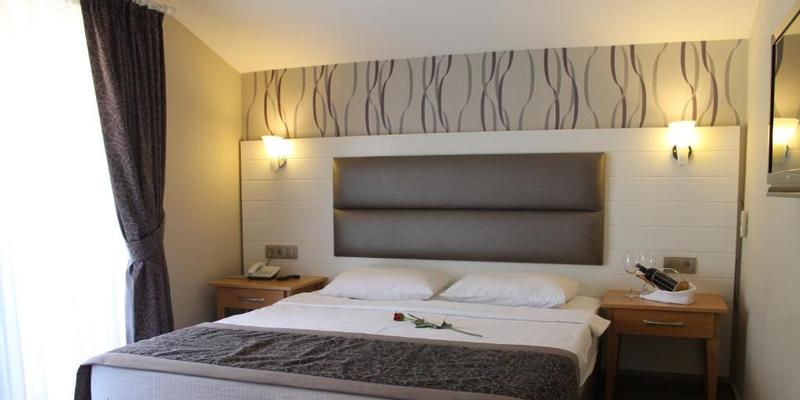room_82004fc3-b9b1-47a8-9c58-a0ab1fdef6e4.jpg