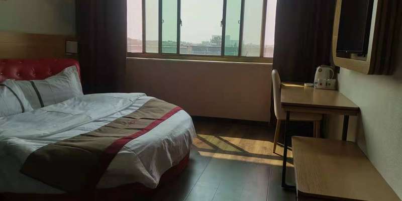 room_1b345cf8-4e7d-4dc8-8707-e5f259d3b6e2.jpg